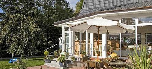 Hotel Herrlichkeit Dornum Janssen Bagian luar foto