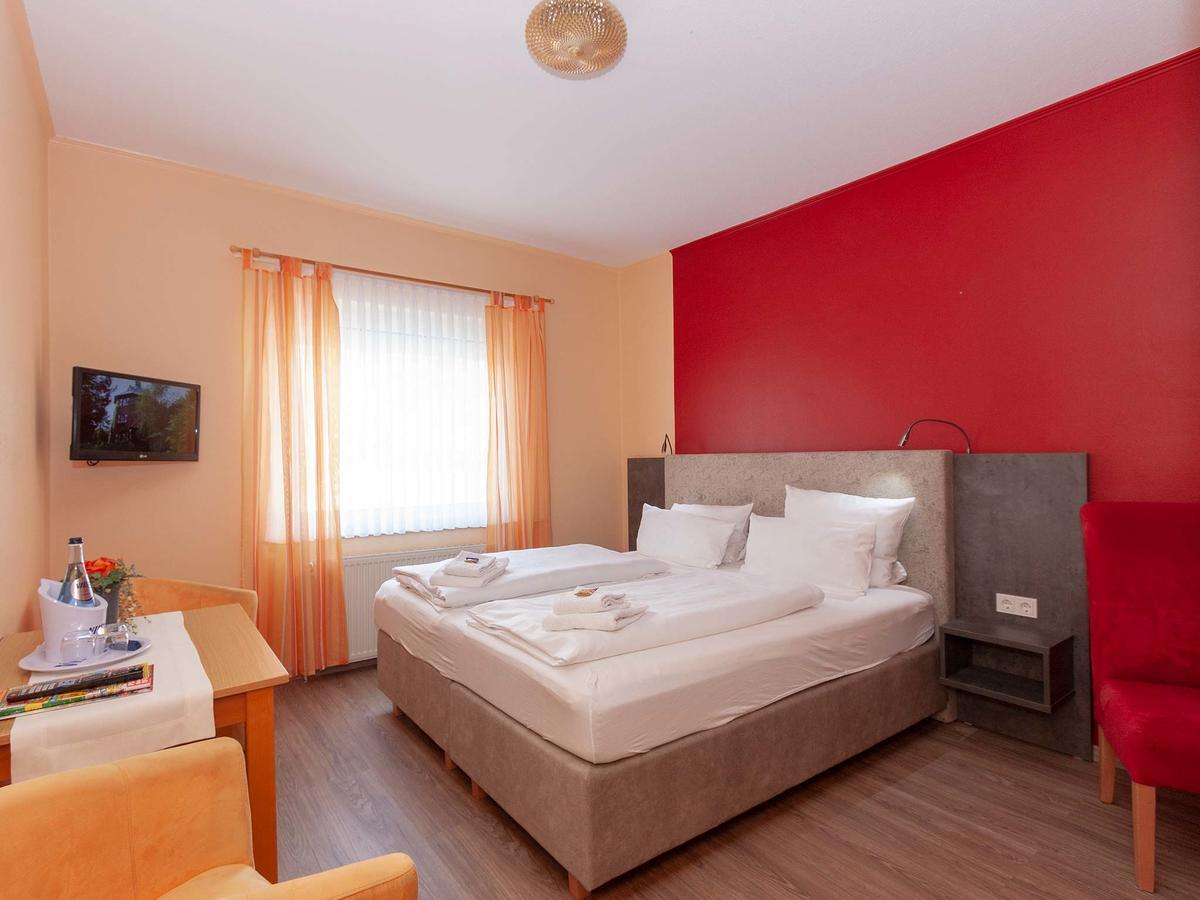 Hotel Herrlichkeit Dornum Janssen Bagian luar foto
