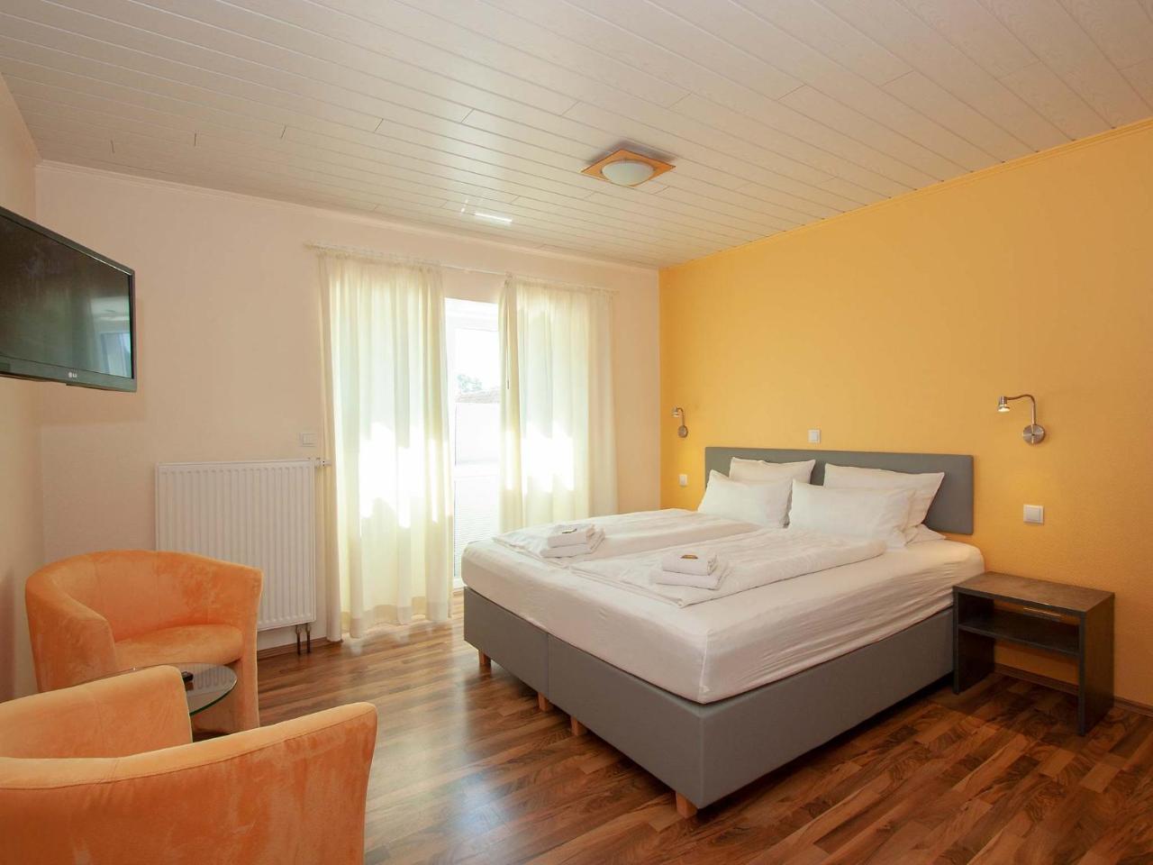 Hotel Herrlichkeit Dornum Janssen Bagian luar foto