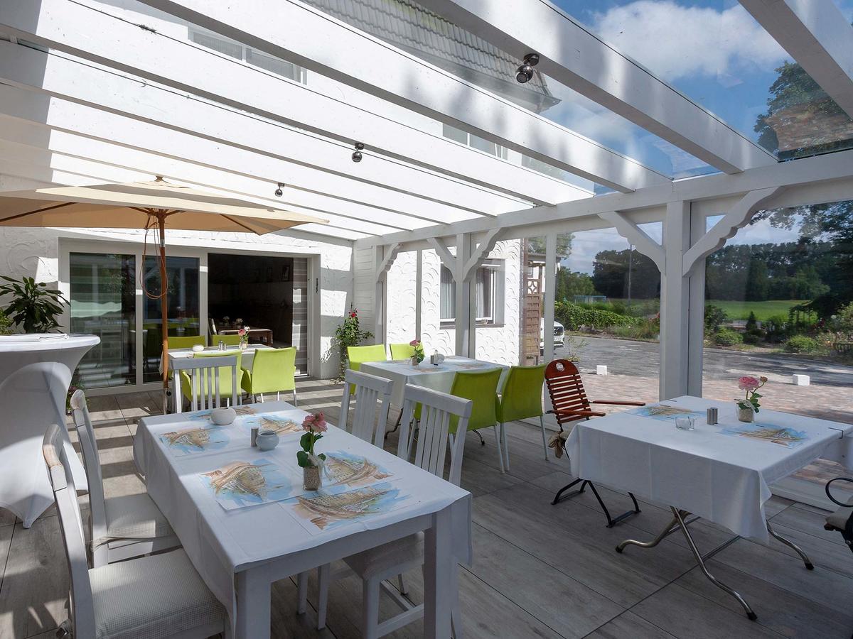 Hotel Herrlichkeit Dornum Janssen Bagian luar foto